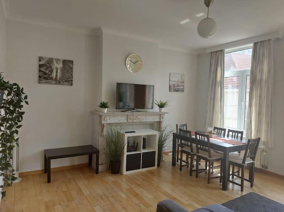 Charming 1-Bedroom Apartment Bruxelas Exterior foto
