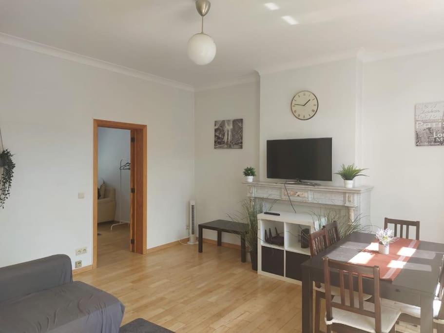 Charming 1-Bedroom Apartment Bruxelas Exterior foto